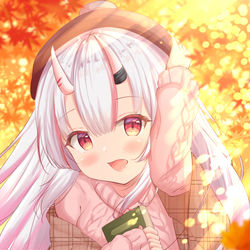 This is a pixiv picture whose title is 秋服あやめちゃん🍁.