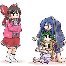 This is a pixiv picture whose title is 寒いのでハンテン引っ張り出しました.