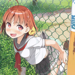 This is a pixiv picture whose title is フェンスに挟まる千歌ちゃん🍊.
