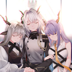 This is a pixiv picture whose title is 三人は寝ました.
