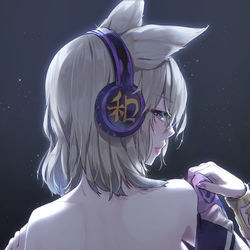 This is a pixiv picture whose title is 月下美人.