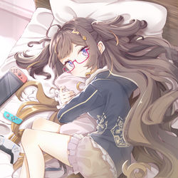 This is a pixiv picture whose title is パジャマ眼鏡アーニャさん.