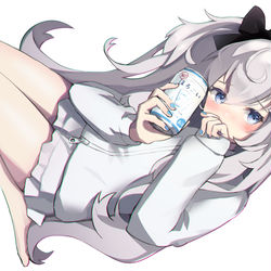 This is a pixiv picture whose title is 🥃.
