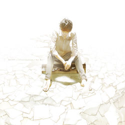 This is a pixiv picture whose title is 白紙の海.