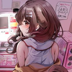 This is a pixiv picture whose title is 🤫.