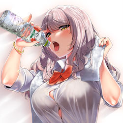 This is a pixiv picture whose title is 水を飲むJK.