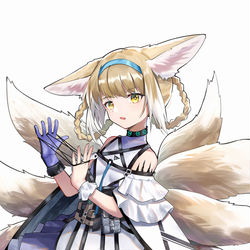 This is a pixiv picture whose title is 铃兰.