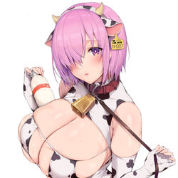 This is a pixiv picture whose title is 牛柄ビキニマシュ.