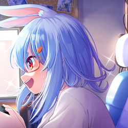 This is a pixiv picture whose title is ショートメガネ部屋着配信中テンションアゲぺこらさん.