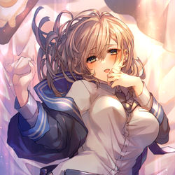 This is a pixiv picture whose title is 5年前の制服.