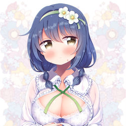 This is a pixiv picture whose title is 向日葵の着替え中に.