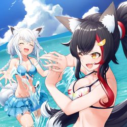 This is a pixiv picture whose title is 2人が海で遊ぶ姿を眺めていたい2021.