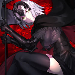 This is a pixiv picture whose title is 神に捨てられた者.