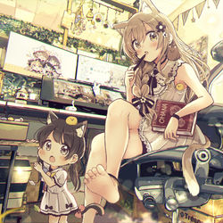 This is a pixiv picture whose title is 絵描き娘の作業部屋2021.
