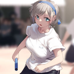 This is a pixiv picture whose title is リレーは本気の陽キャ女子.
