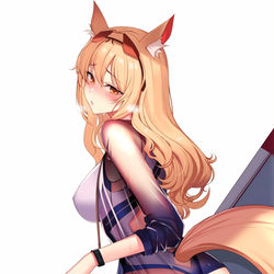 This is a pixiv picture whose title is 水着临光.