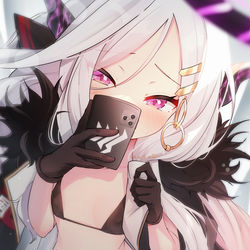 This is a pixiv picture whose title is 自撮りヒナちゃん.