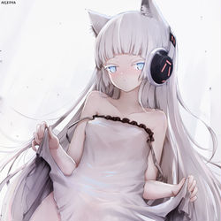 This is a pixiv picture whose title is "指揮官、そんなに見たい...？".