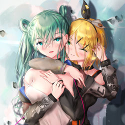 This is a pixiv picture whose title is 抱っこ.