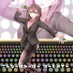 This is a pixiv picture whose title is 仕事が終わって踊りだすOLちゃん.