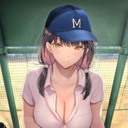 This is a pixiv picture whose title is 気になる男子が練習試合でエラーをし落ち込んでいると、ベンチに招～.
