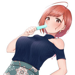 This is a pixiv picture whose title is 肩出し夏葉.
