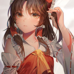 This is a pixiv picture whose title is 霊夢.