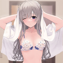 This is a pixiv picture whose title is 幽谷霧子.