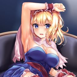 This is a pixiv picture whose title is 「この格好…　露出度高すぎない…？」.