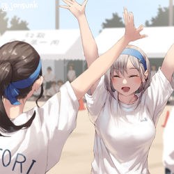 This is a pixiv picture whose title is ゴールではしゃぐ女子.