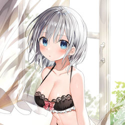 This is a pixiv picture whose title is 窓辺.