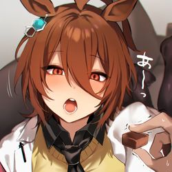 This is a pixiv picture whose title is 「糖分補給だトレーナー君、食べさせてくれたまえ」.