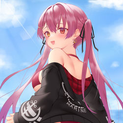 This is a pixiv picture whose title is 宝鐘マリン.