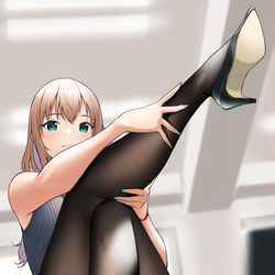 This is a pixiv picture whose title is 御御足.