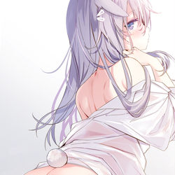 This is a pixiv picture whose title is 彼シャツうさぎさん.