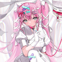 This is a pixiv picture whose title is 💉♥️.