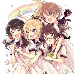 This is a pixiv picture whose title is 「すいんぐ!!」３巻「四つ子ぐらし」１巻発売！.