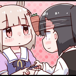 This is a pixiv picture whose title is ミークがニンジンに夢中になっている間に爪切りを行う桐生院葵.