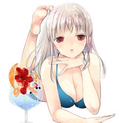 This is a pixiv picture whose title is 一緒に飲も.