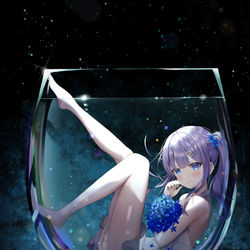 This is a pixiv picture whose title is ガラスの中.