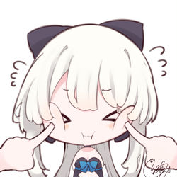 This is a pixiv picture whose title is 両サイドからほっぺたむにーってされるお母様.