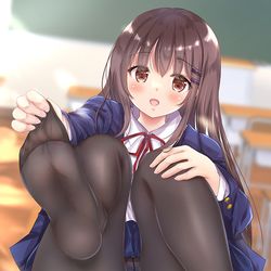 This is a pixiv picture whose title is 「脱ぎたてタイツ欲しい？」.