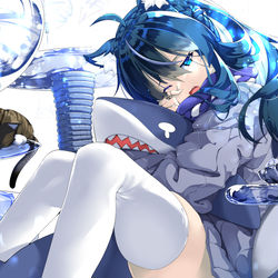 This is a pixiv picture whose title is オーロラライブ一期生 猫夜凜 目が覚めます.