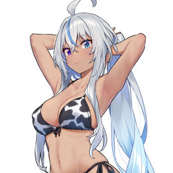 This is a pixiv picture whose title is 牛柄ビキニのユウナちゃん.
