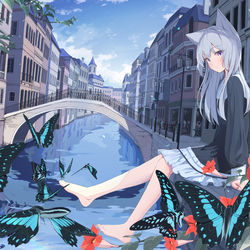 This is a pixiv picture whose title is 水面に蝶が飛んでいます.