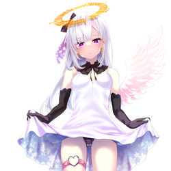 This is a pixiv picture whose title is 頼むと真顔でパンツ見せてくれる片翼天使さん.