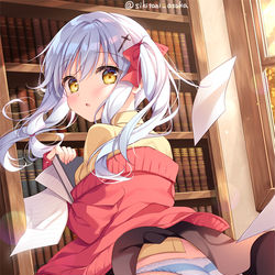This is a pixiv picture whose title is 風が強い日のハプニング.