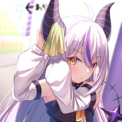 This is a pixiv picture whose title is ラプ様の角のお手入れ.