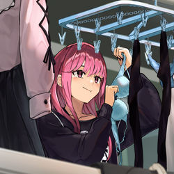 This is a pixiv picture whose title is 見た目は地雷系だけど実は私生活はしっかりしている幼馴染.
