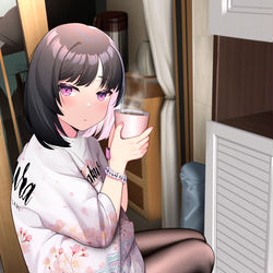 This is a pixiv picture whose title is 写真    等待哥哥下班回家的妹妹❤  茉莉.